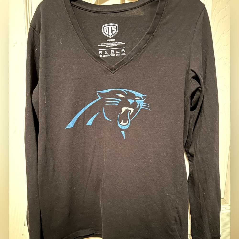 OTS Carolina Panthers Long Sleeve T Shirt. Size M